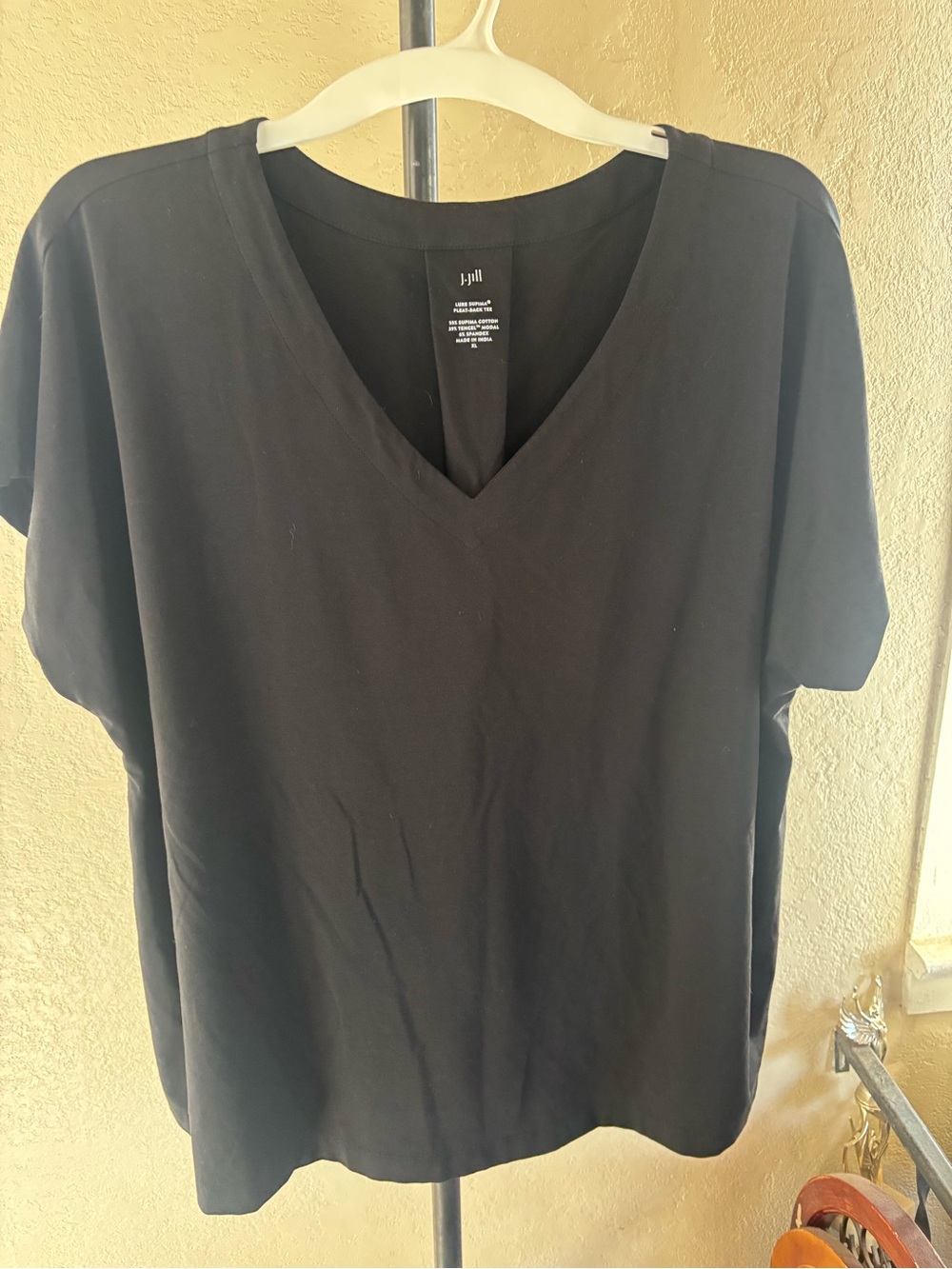 J. Jill Black V-Neck Short Sleeve Top